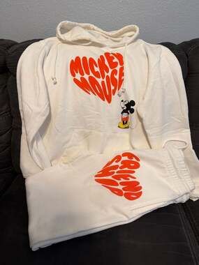 Disney Mickey Mouse Friendship Heart Winter White Hoodie and Sweatpants Set